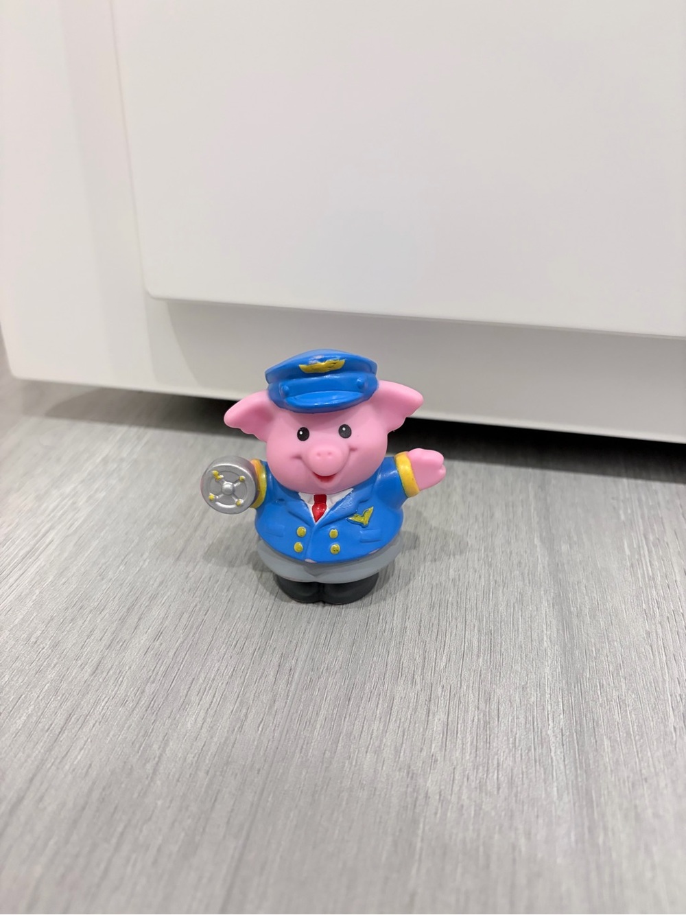 Fisher Price Little People Pilot Pig Animalville Figure